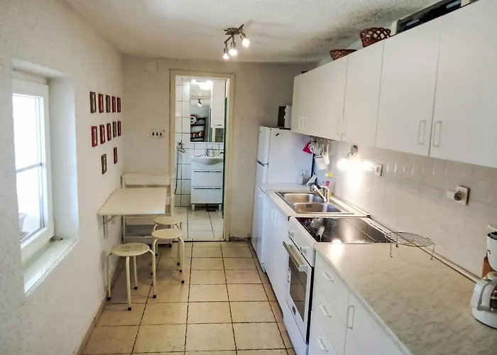 N&m By Interhome * Seline